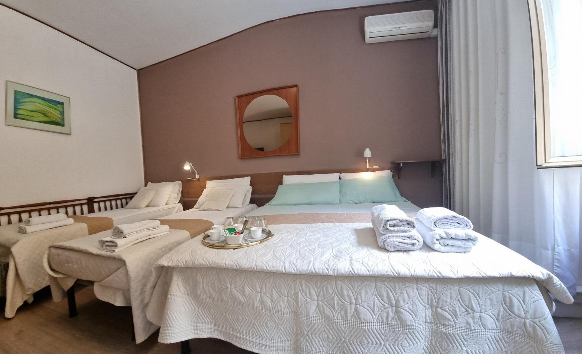 Vaticanrooms Bed & Breakfast *